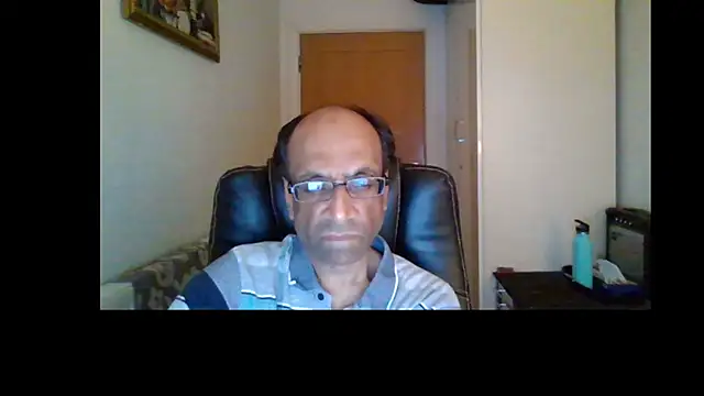 Snapshot of rauncher1 chatting on July 2026 10:33:01 PM rauncher1 online show from July 2026 10:33:01 PM