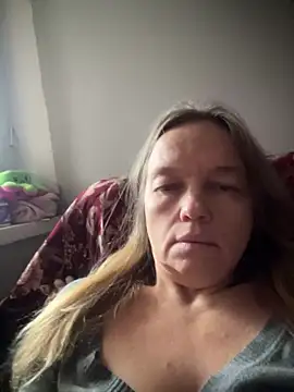 Susanel online show from October 2025 10:05:01 AM