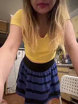 Susanel online show from December 2025 08:04:02 PM