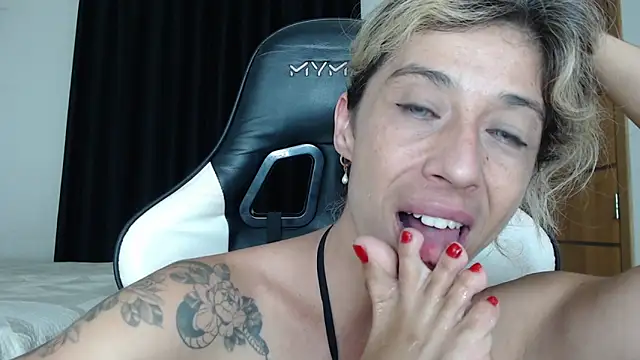 lettylatinaxh online show from March 2025 06:59:02 PM