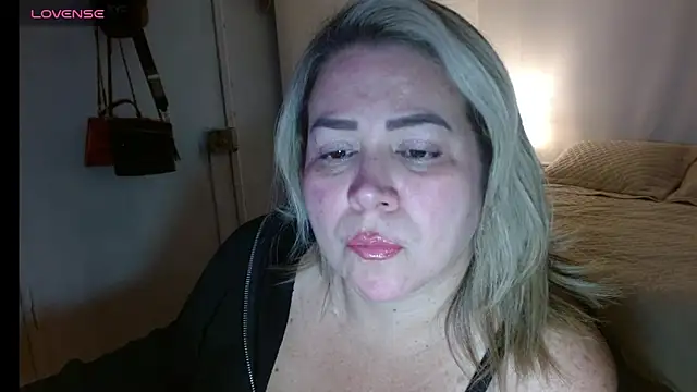 Snapshot of bella_savati chatting on October 2025 11:14:02 PM bella savati online show from October 2025 11:14:02 PM