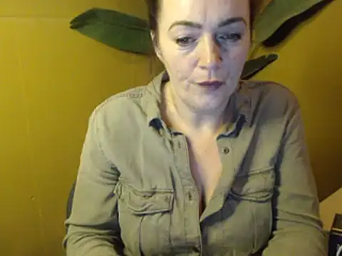 cloe85nl online show from February 2025 04:17:02 PM