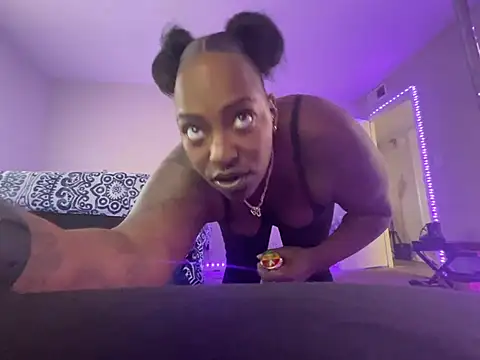 ChocolateTingz online show from December 2024 02:16:02 PM