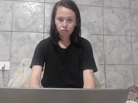 Snapshot of Venusluxodomme chatting on December 2025 03:27:02 AM Venusluxodomme online show from December 2025 03:27:02 AM