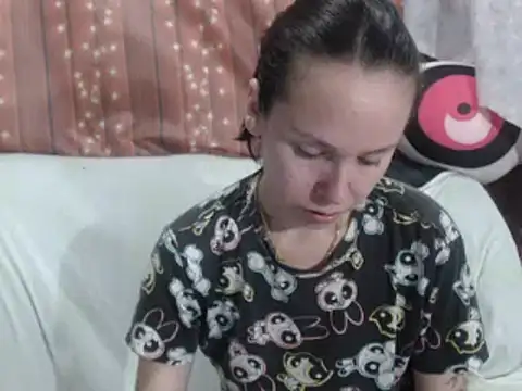 Snapshot of Venusluxodomme chatting on February 2026 04:05:02 AM Venusluxodomme online show from February 2026 04:05:02 AM