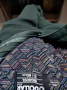 Snapshot of rocksred1 chatting on January 2026 09:19:01 PM rocksred1 online show from January 2026 09:19:01 PM