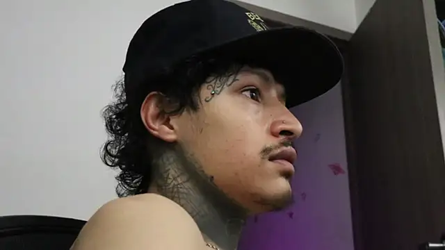 trieone online show from October 2025 11:17:02 PM