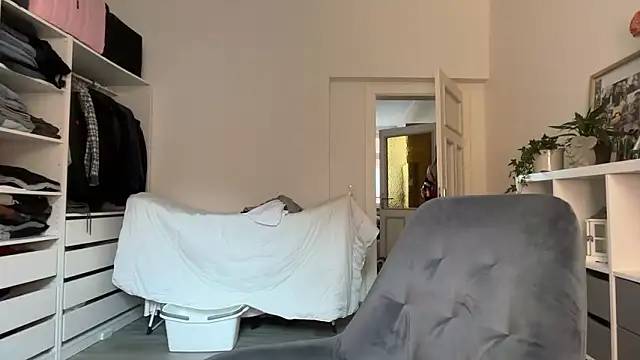 Viola Beck online show from March 2026 08:11:01 AM