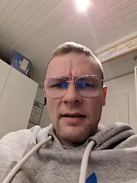 buchr1 online show from November 2025 07:24:02 PM