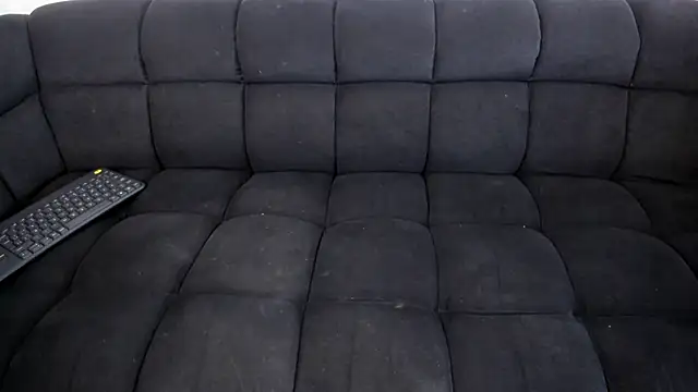 Snapshot of emilyhills_ chatting on October 2025 07:57:02 PM emilyhills online show from October 2025 07:57:02 PM