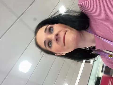 lolabunny9 online show from February 2025 06:37:02 PM