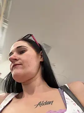 lolabunny9 online show from March 2025 04:13:01 PM