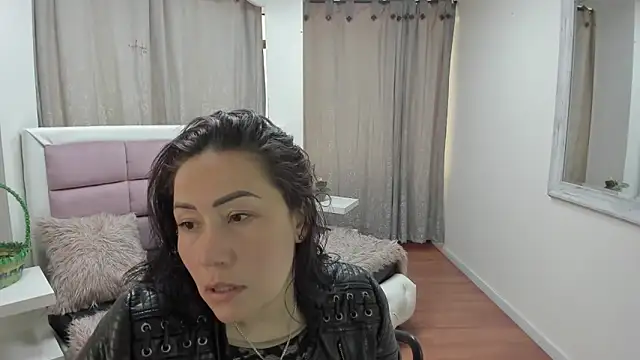 gaby trent online show from May 2026 04:24:01 PM
