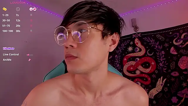 Snapshot of LeaneSeb chatting on January 2025 05:44:01 PM LeaneSeb online show from January 2025 05:44:01 PM