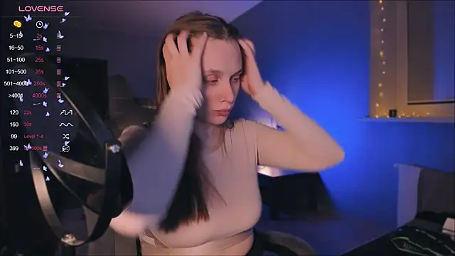 Snapshot of Rachel_Ro chatting on December 2024 08:18:01 PM Rachel Ro online show from December 2024 08:18:01 PM