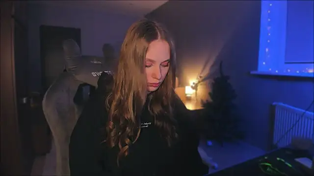 Snapshot of Rachel_Ro chatting on December 2024 01:21:01 AM Rachel Ro online show from December 2024 01:21:01 AM