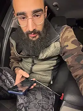 Snapshot of Av0caT chatting on December 2025 12:40:02 AM Av0caT online show from December 2025 12:40:02 AM