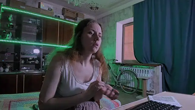 Snapshot of pa1e_pr1ncess chatting on June 2026 07:34:01 AM pa1e pr1ncess online show from June 2026 07:34:01 AM