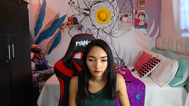 LinzyBaner online show from February 2025 09:58:01 PM