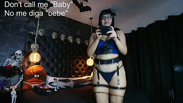 Snapshot of AlexHoe_ chatting on June 2026 06:51:01 PM AlexHoe online show from June 2026 06:51:01 PM