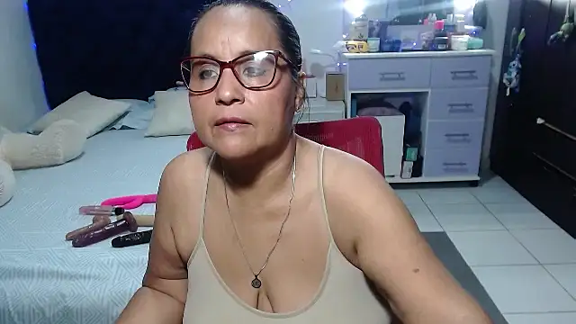 pervert mommy  online show from May 2026 10:34:02 AM
