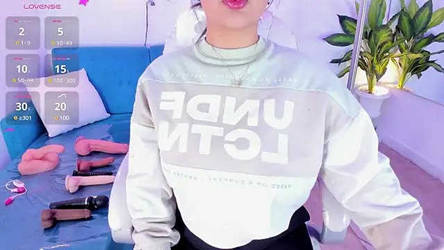 Snapshot of Pamela_roberts chatting on December 2024 12:03:01 PM Pamela roberts online show from December 2024 12:03:01 PM