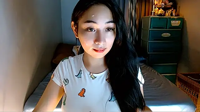 Snapshot of SweetLilly_18 chatting on January 2026 02:39:02 AM SweetLilly 18 online show from January 2026 02:39:02 AM