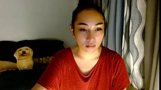 Snapshot of SweetLilly_18 chatting on March 2026 06:30:01 AM SweetLilly 18 online show from March 2026 06:30:01 AM