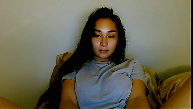 Snapshot of SweetLilly_18 chatting on April 2026 02:55:01 PM SweetLilly 18 online show from April 2026 02:55:01 PM