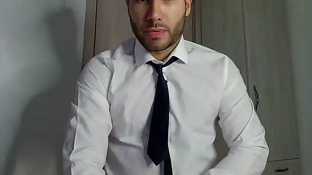 Justynn1 online show from December 2024 10:01:02 PM