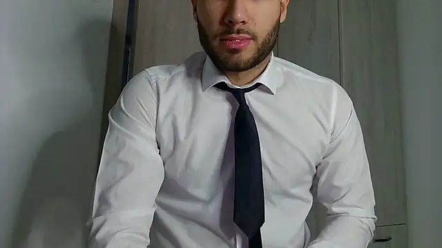 Justynn1 online show from February 2025 06:15:02 AM