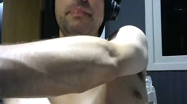 Snapshot of gauchors20 chatting on March 2025 02:52:01 AM gauchors20 online show from March 2025 02:52:01 AM