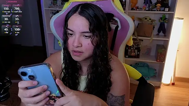 Snapshot of Sweet_sully__ chatting on November 2025 08:57:01 AM Sweet sully online show from November 2025 08:57:01 AM