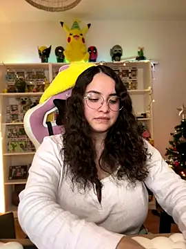 Snapshot of Sweet_sully__ chatting on December 2025 09:38:01 AM Sweet sully online show from December 2025 09:38:01 AM