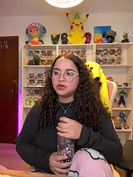 Snapshot of Sweet_sully__ chatting on January 2026 09:31:01 PM Sweet sully online show from January 2026 09:31:01 PM