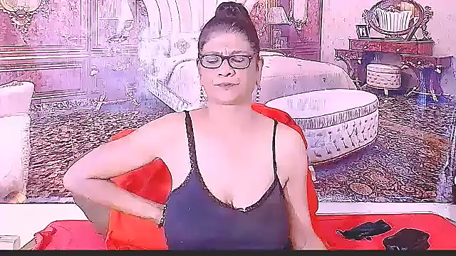 IndianAllure online show from February 2026 05:52:01 AM