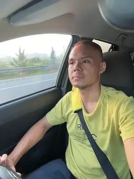 Snapshot of EllisZlatan chatting on March 2026 11:51:02 PM EllisZlatan online show from March 2026 11:51:02 PM