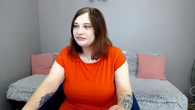 Estheri online show from October 2025 06:32:02 AM