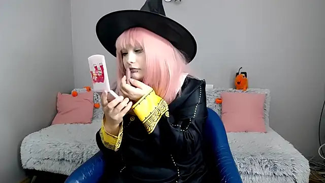 Estheri online show from October 2025 07:12:02 AM