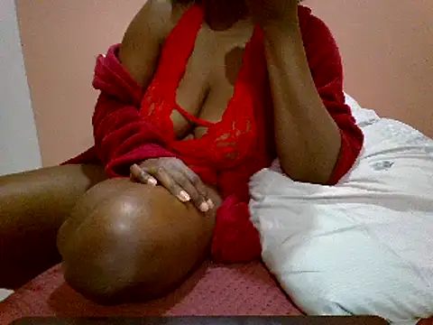 Snapshot of sexymiel chatting on February 2025 06:43:01 PM sexymiel online show from February 2025 06:43:01 PM