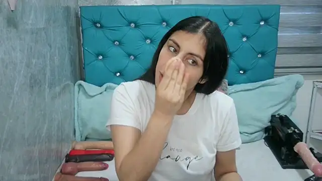 Snapshot of MAARYMOON chatting on March 2025 11:28:02 AM MAARYMOON online show from March 2025 11:28:02 AM