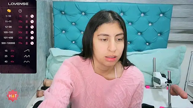 Snapshot of MAARYMOON chatting on December 2025 10:53:01 AM MAARYMOON online show from December 2025 10:53:01 AM