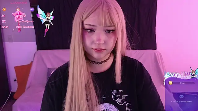 Snapshot of KuroChan420 chatting on December 2024 10:26:02 PM KuroChan420 online show from December 2024 10:26:02 PM