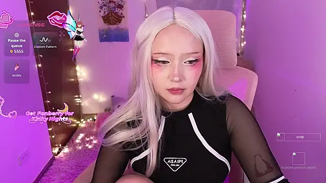 Snapshot of KuroChan420 chatting on November 2025 02:14:02 AM KuroChan420 online show from November 2025 02:14:02 AM