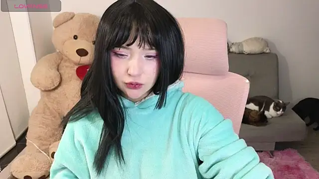 KuroChan420 online show from April 2026 05:33:02 AM