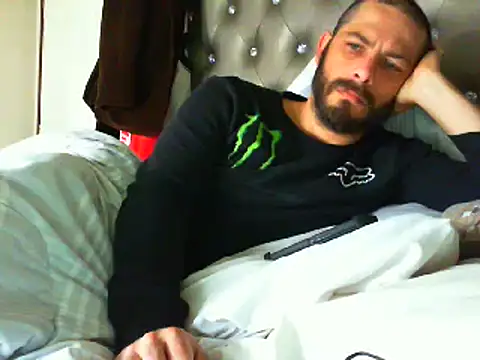 Snapshot of Sitonmyface2020@xh chatting on February 2025 03:52:01 PM Sitonmyface2020xh online show from February 2025 03:52:01 PM