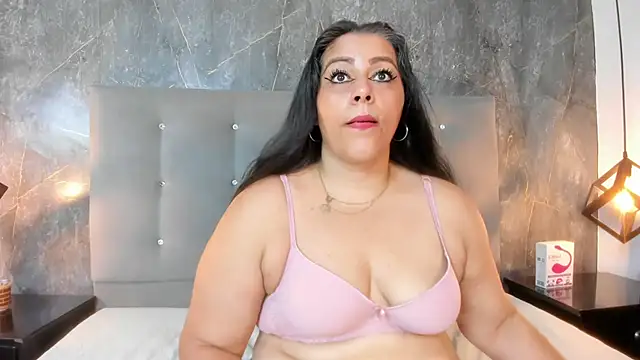 Snapshot of SexxyPamela chatting on April 2026 07:03:01 PM SexxyPamela online show from April 2026 07:03:01 PM
