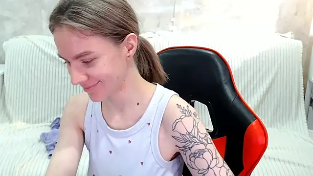 Snapshot of Mila_Jon chatting on October 2025 06:00:01 AM Mila Jon online show from October 2025 06:00:01 AM