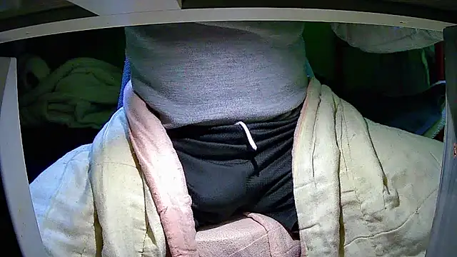 Snapshot of Walltaz chatting on March 2026 11:08:01 PM Walltaz online show from March 2026 11:08:01 PM