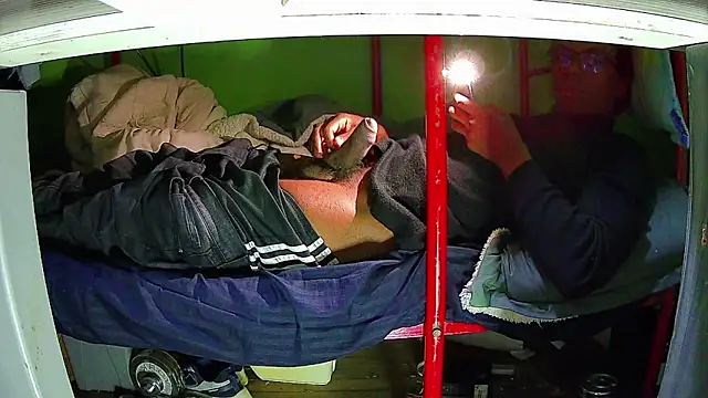 Snapshot of Walltaz chatting on March 2026 04:06:01 AM Walltaz online show from March 2026 04:06:01 AM